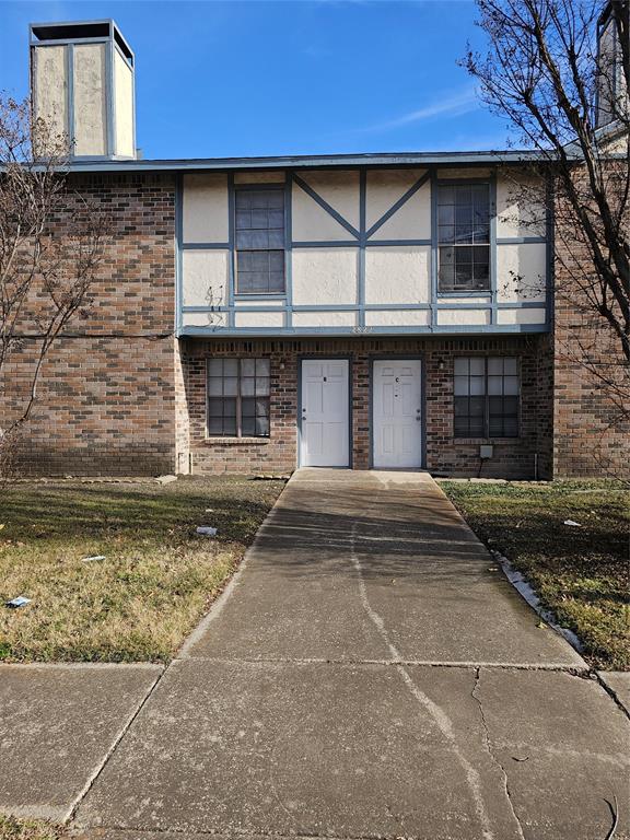 2822 Wimbledon Court C Property Photo 1