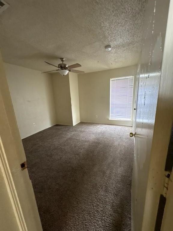 2822 Wimbledon Court C Property Photo 6