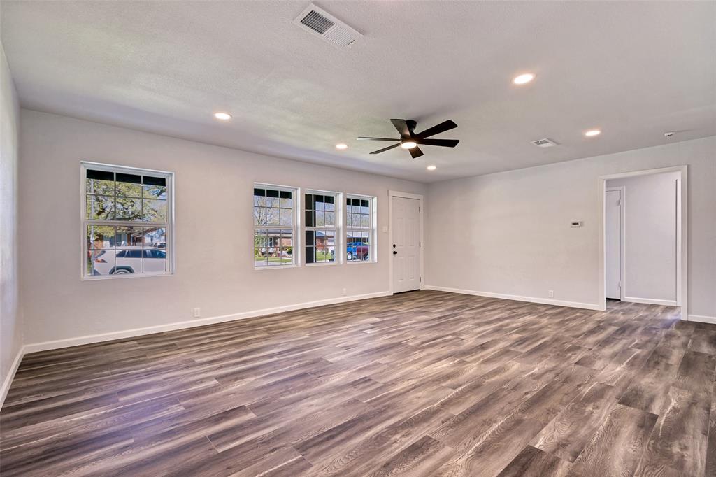 1706 E Garnett Street Property Photo 3