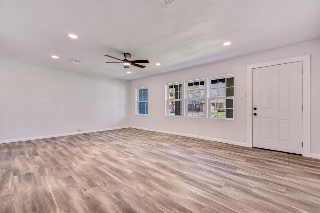 1706 E Garnett Street Property Photo 4