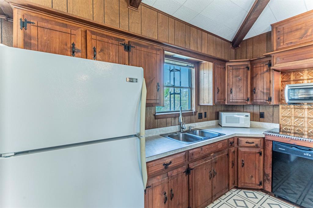544 Rose Circle Property Photo 11