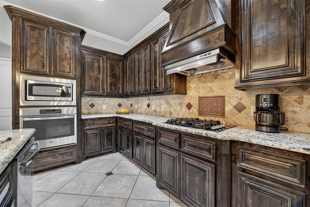 2213 Leonardo Court Property Photo 12