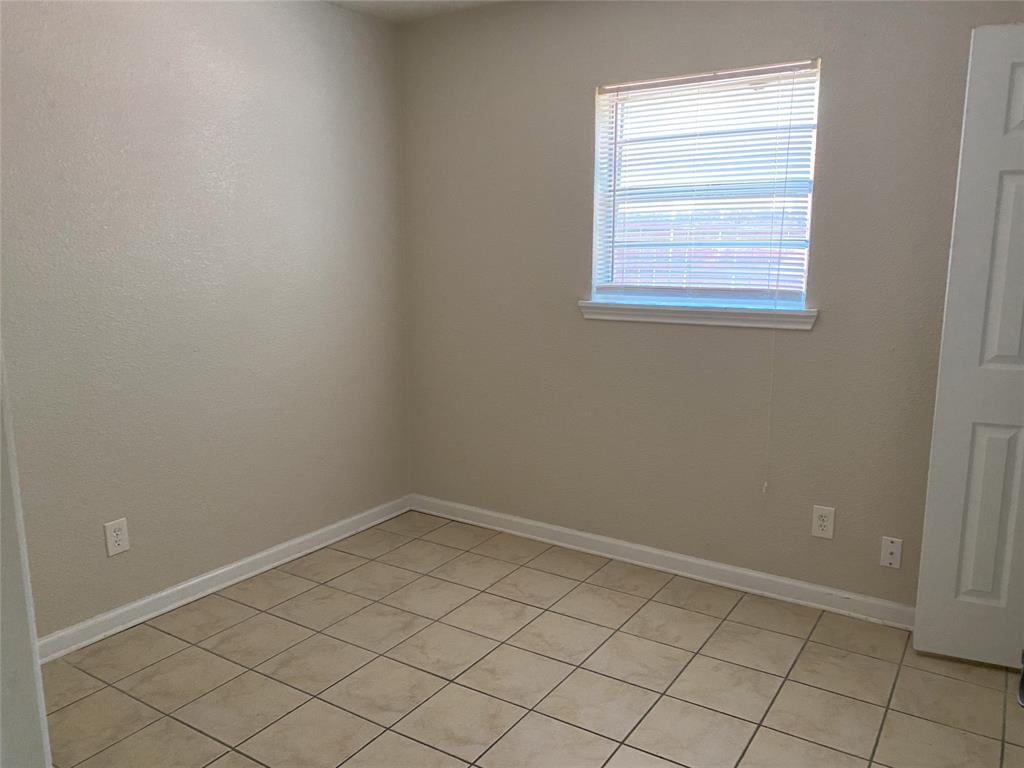 904 N Frances Street A Property Photo 6