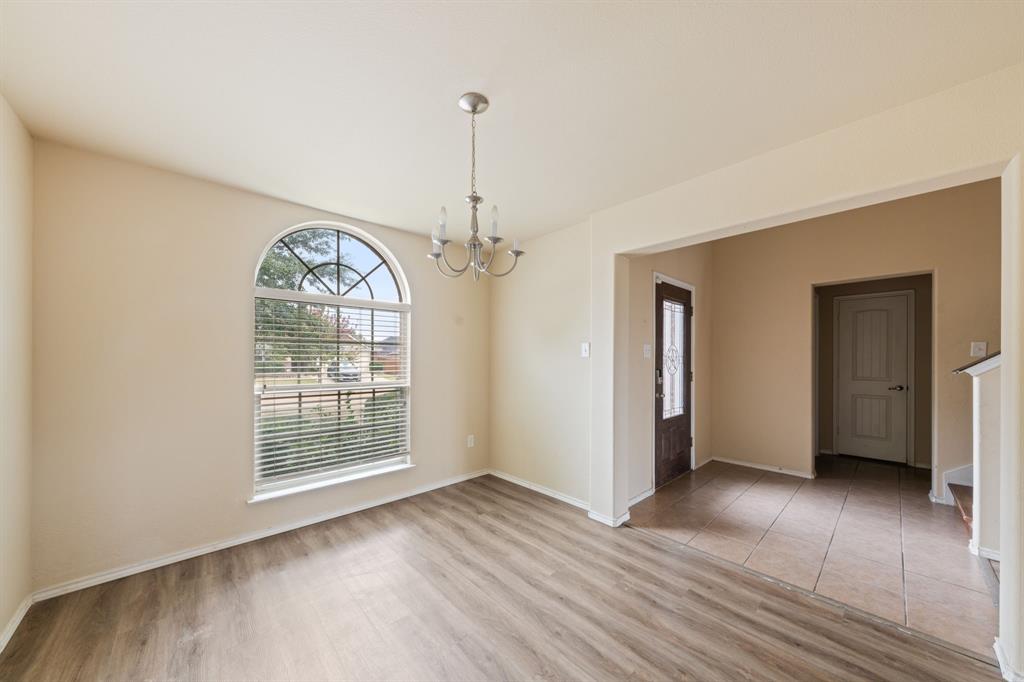 2022 Wellington Point Property Photo 3