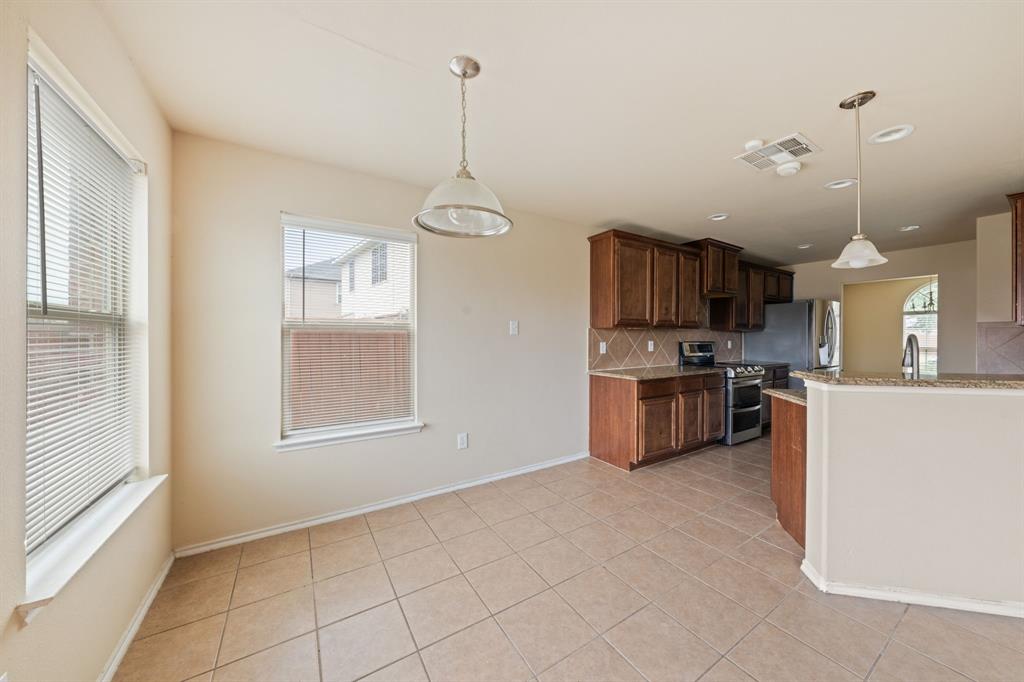 2022 Wellington Point Property Photo 10