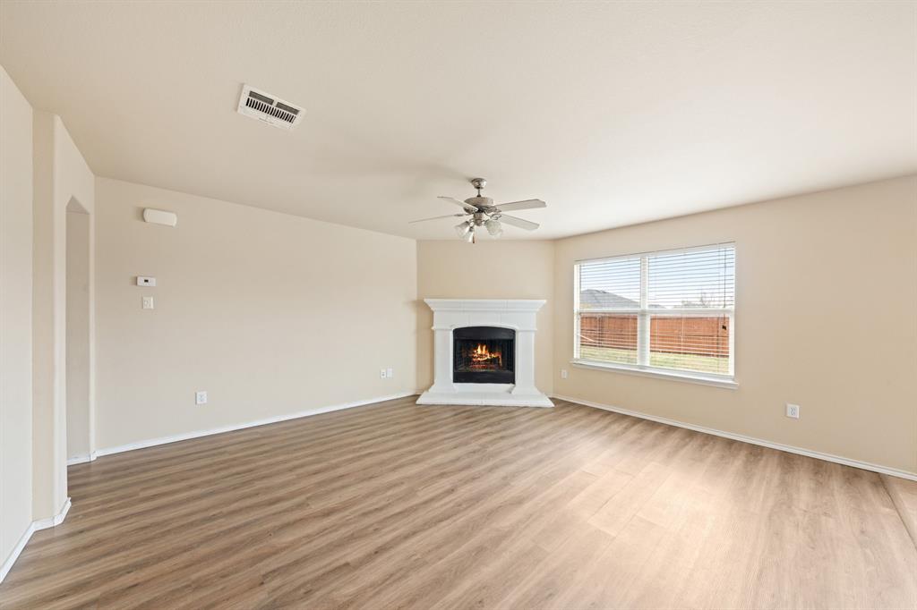 2022 Wellington Point Property Photo 12