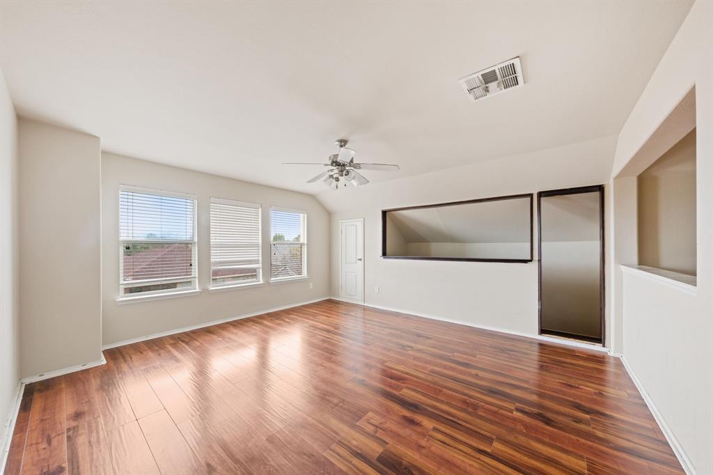 2022 Wellington Point Property Photo 15