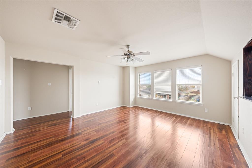 2022 Wellington Point Property Photo 16