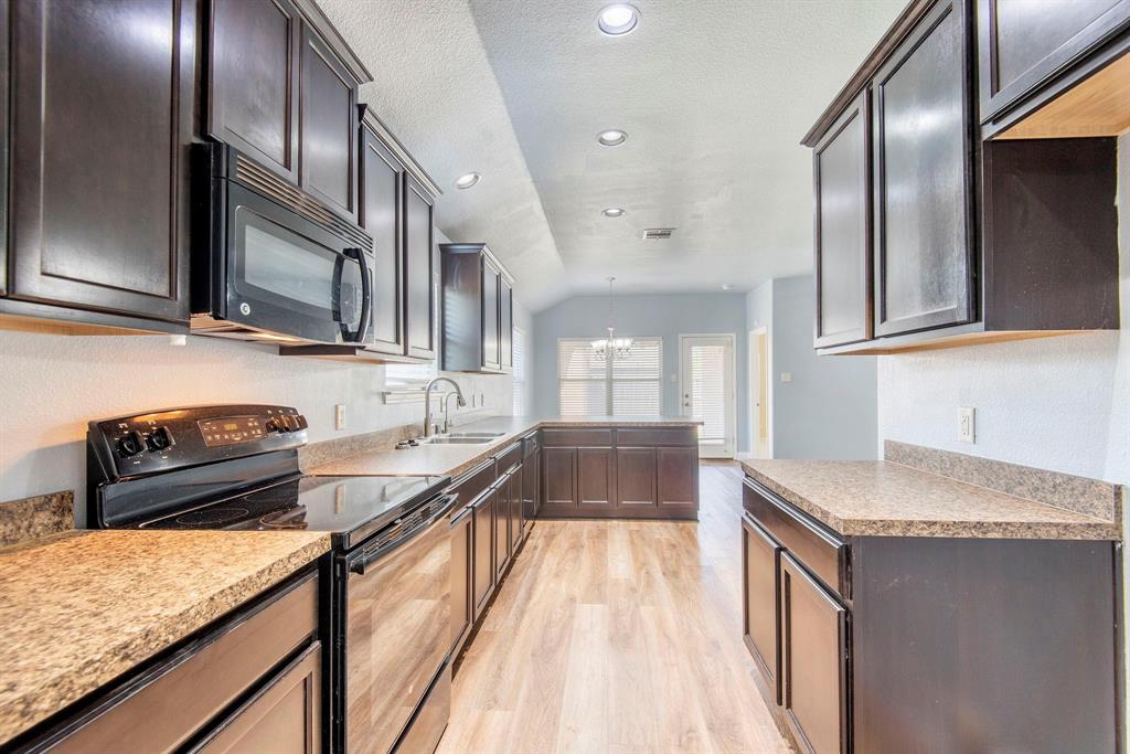 1813 Rodeo Drive Property Photo 3