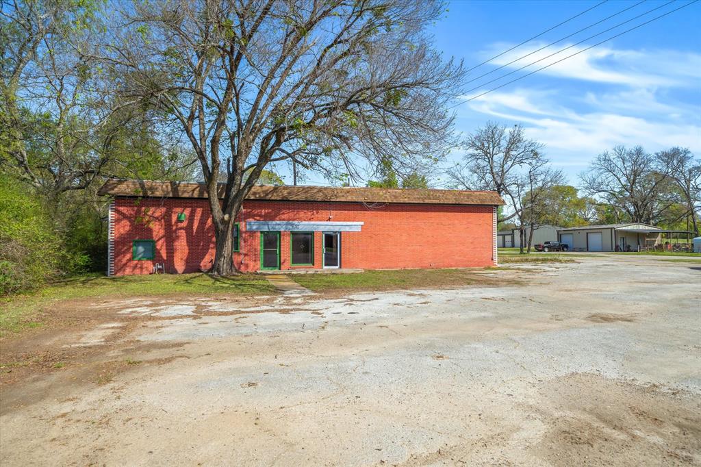 521 E Garland