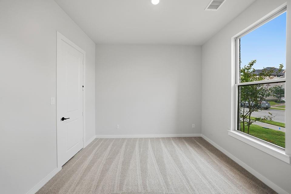 729 Kendall Lane Property Photo 10