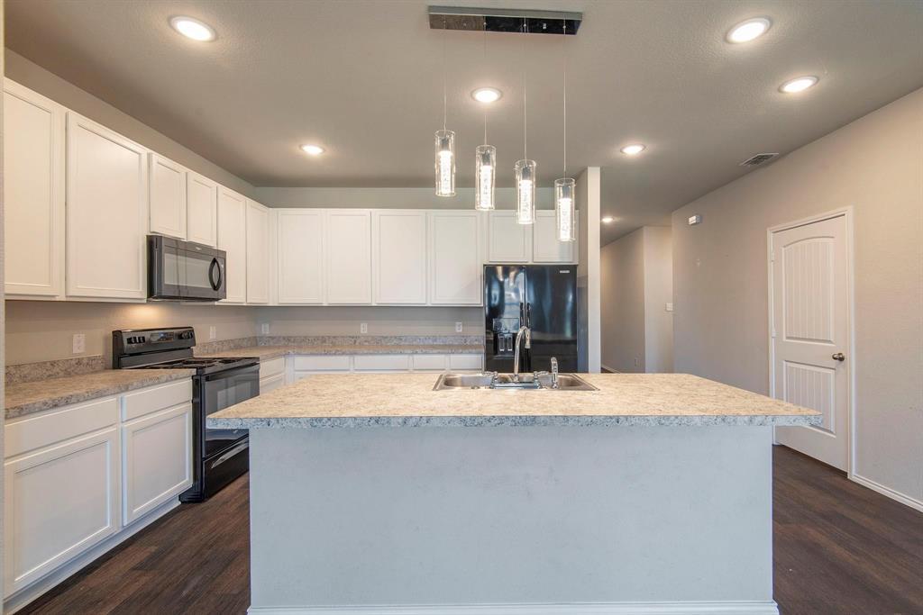 1005 Stanridge Lane Property Photo 4