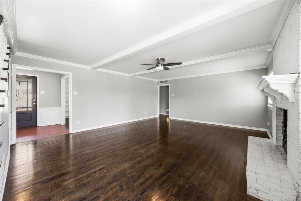 1636 W Red Bird Lane Property Photo 6