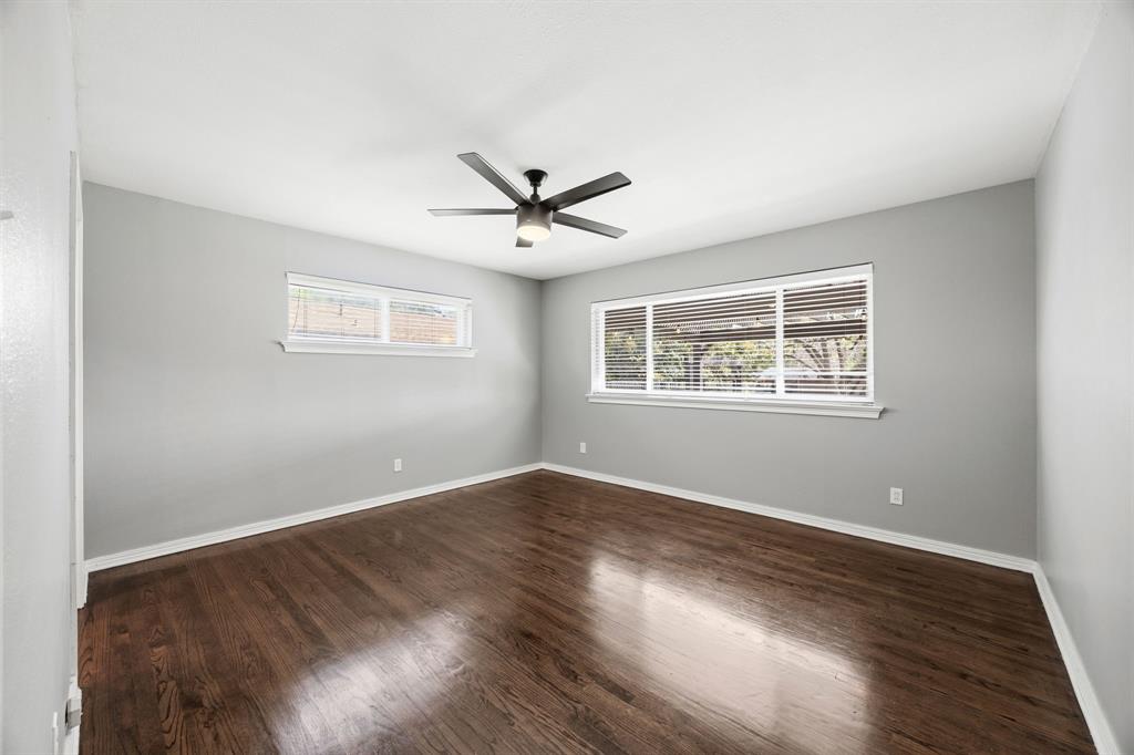 1636 W Red Bird Lane Property Photo 16