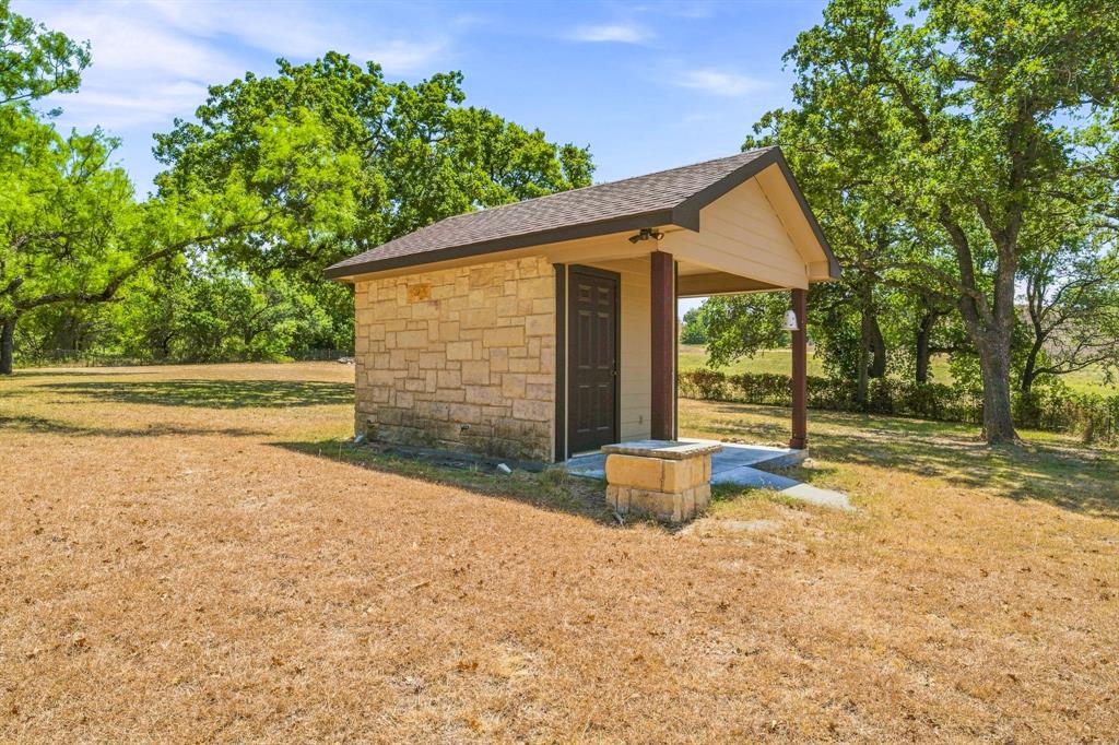 230 Private Road 2174 Property Photo 23