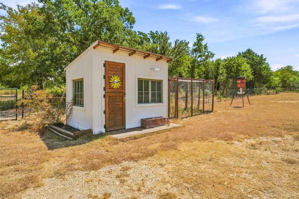 230 Private Road 2174 Property Photo 32