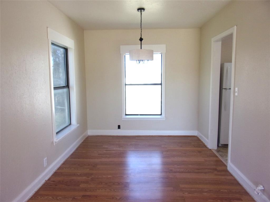 1902 W Dry Street Property Photo 5