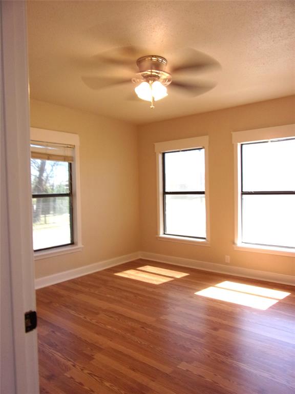 1902 W Dry Street Property Photo 8