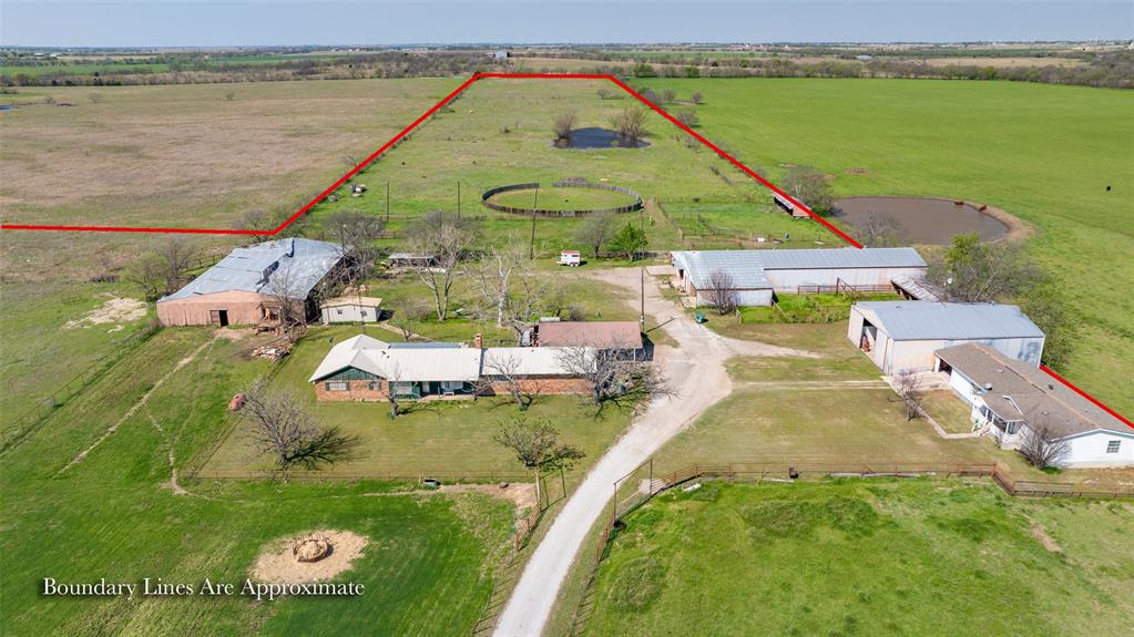 3511 S Interstate 35 Property Photo 8