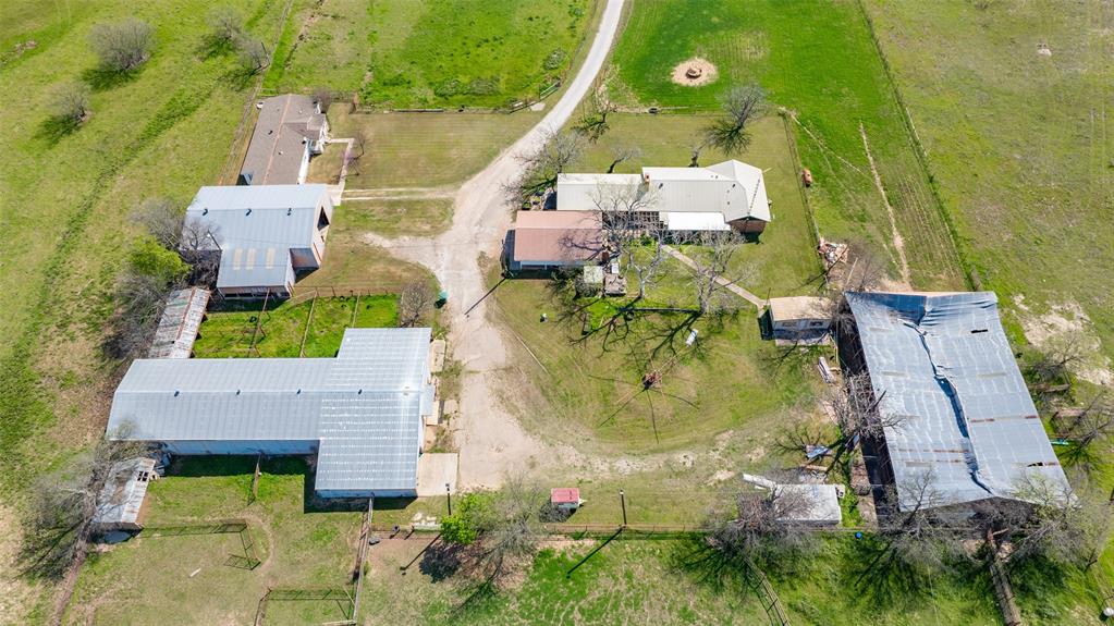 3511 S Interstate 35 Property Photo 9
