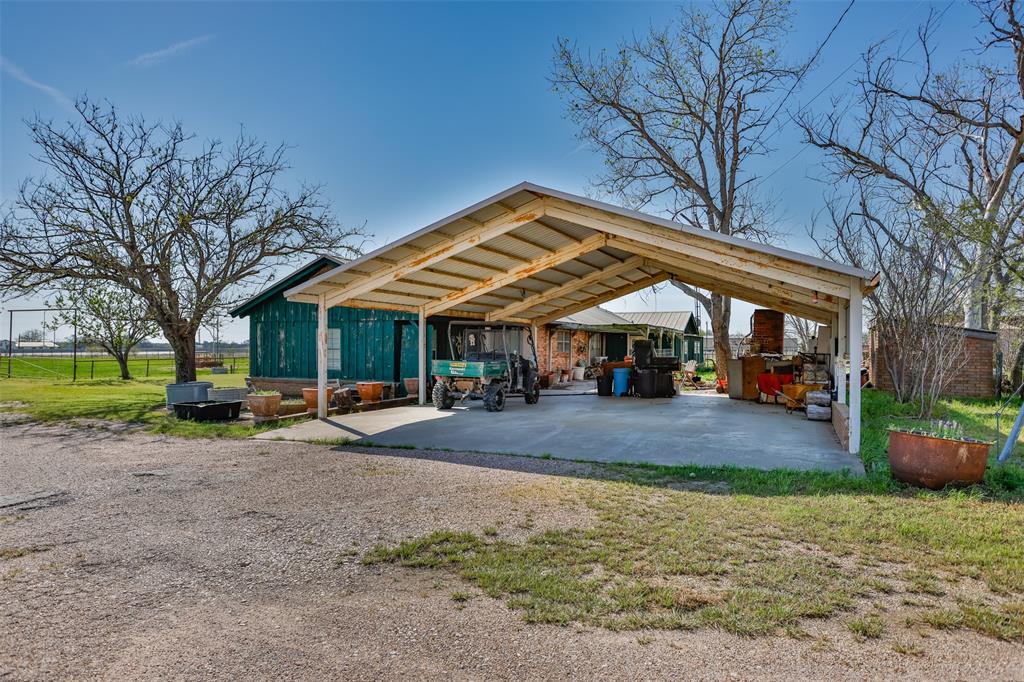 3511 S Interstate 35 Property Photo 13