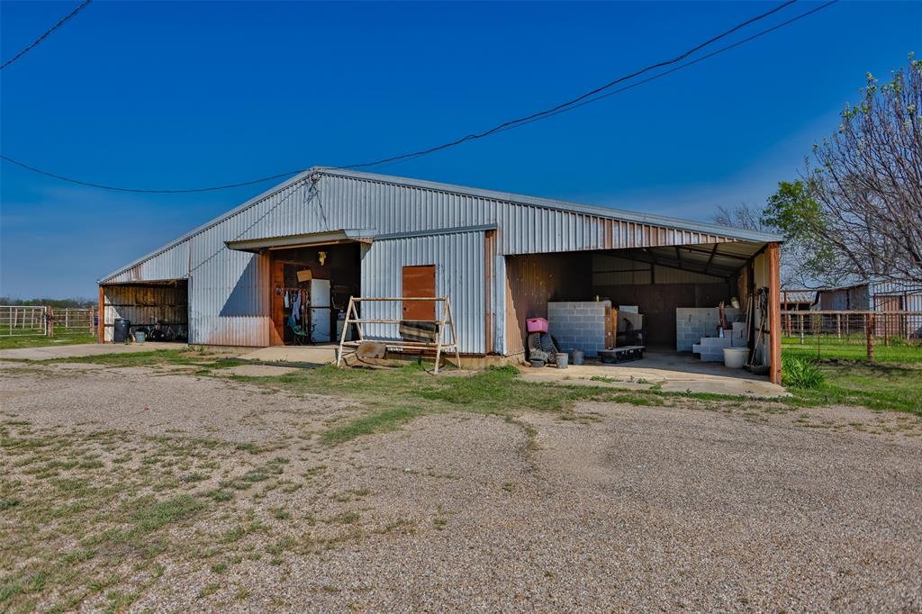 3511 S Interstate 35 Property Photo 14
