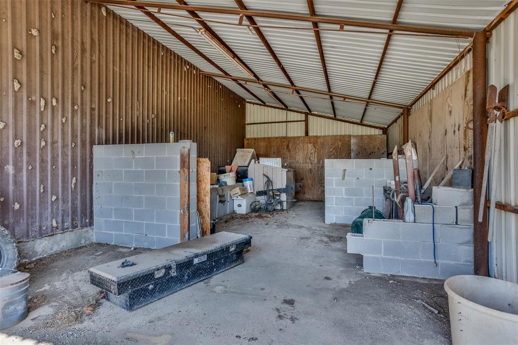 3511 S Interstate 35 Property Photo 17