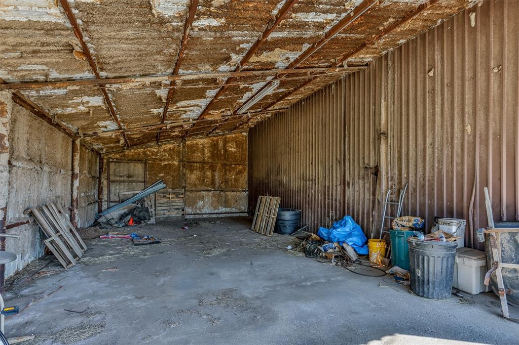 3511 S Interstate 35 Property Photo 18