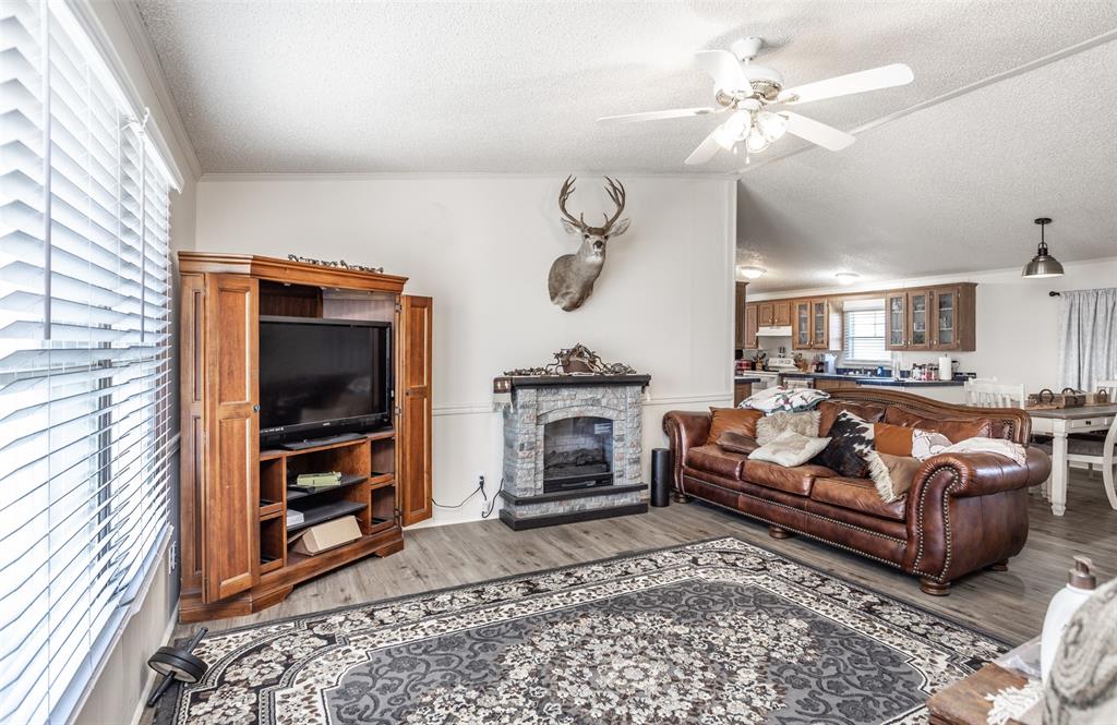 3511 S Interstate 35 Property Photo 25