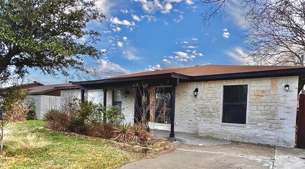 817 Loganwood Drive Property Photo 1