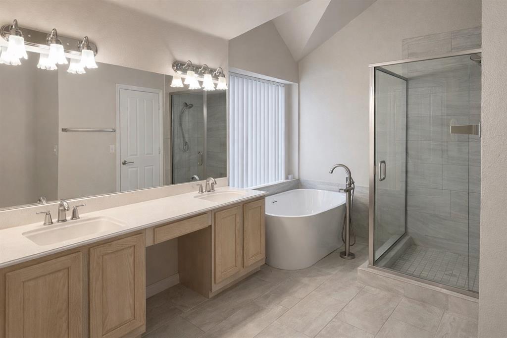 615 Regency Drive Property Photo 14