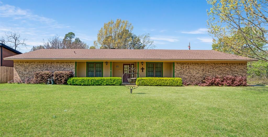 695 20th Street Property Photo 2