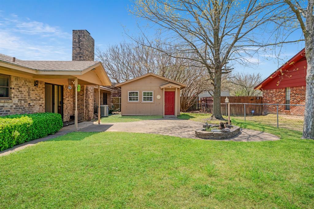 695 20th Street Property Photo 3