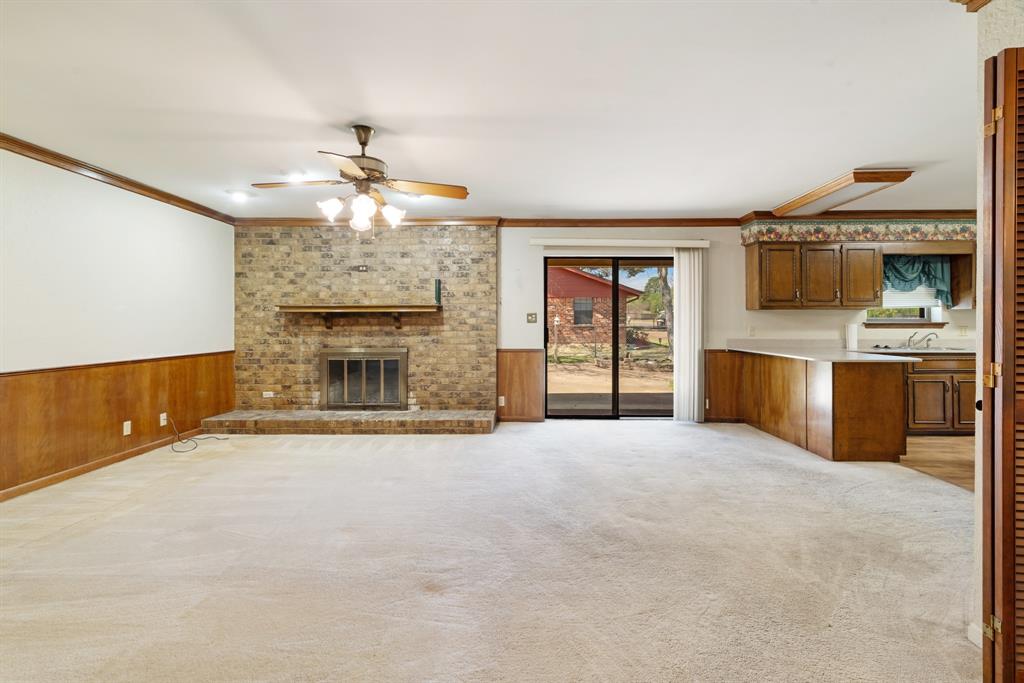 695 20th Street Property Photo 4