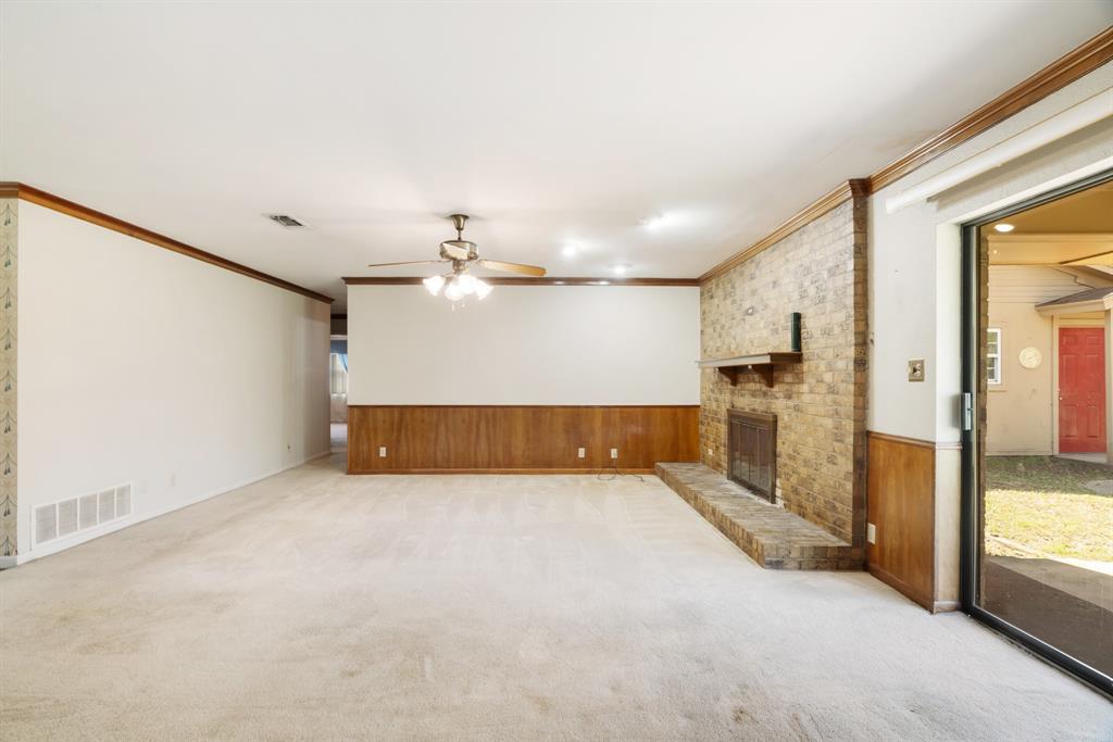 695 20th Street Property Photo 5