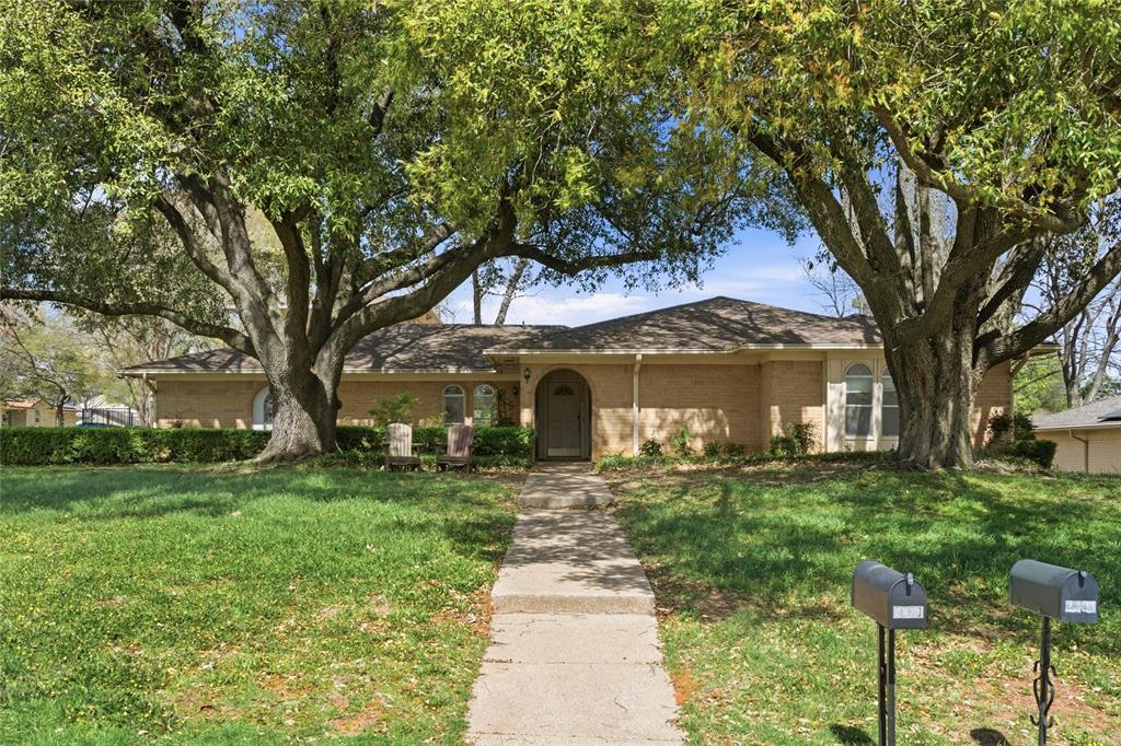 2326 Forest Hills Road Property Photo 1
