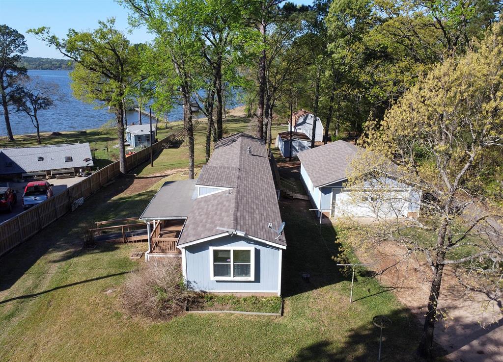 2781 Lake Breeze Drive Property Photo 2