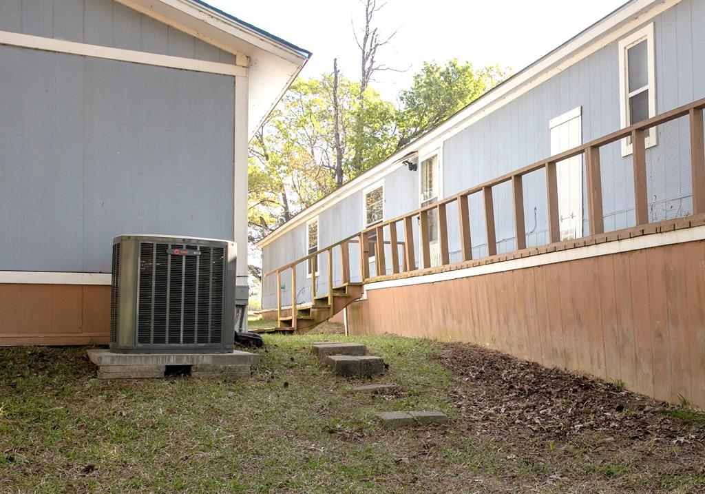 2781 Lake Breeze Drive Property Photo 24