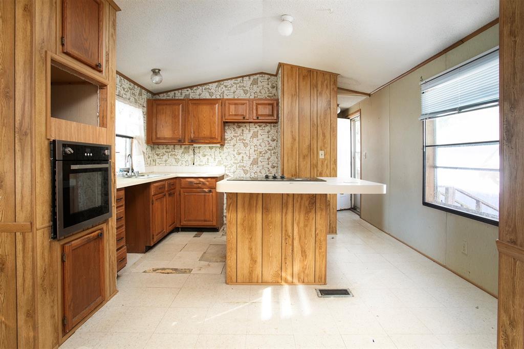2781 Lake Breeze Drive Property Photo 29