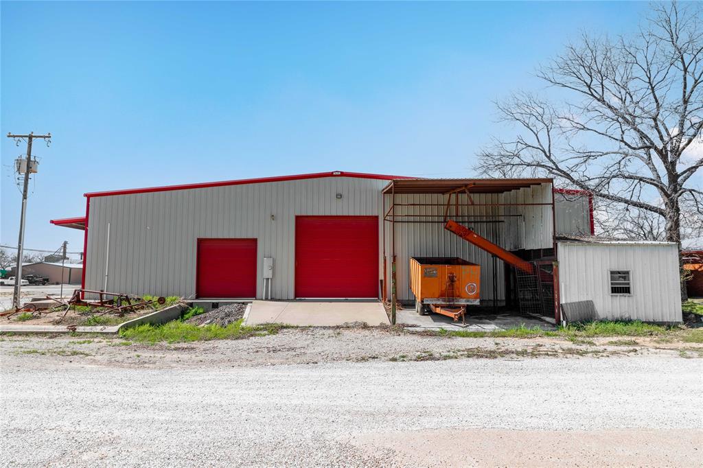 117 E. Bivar Property Photo 6