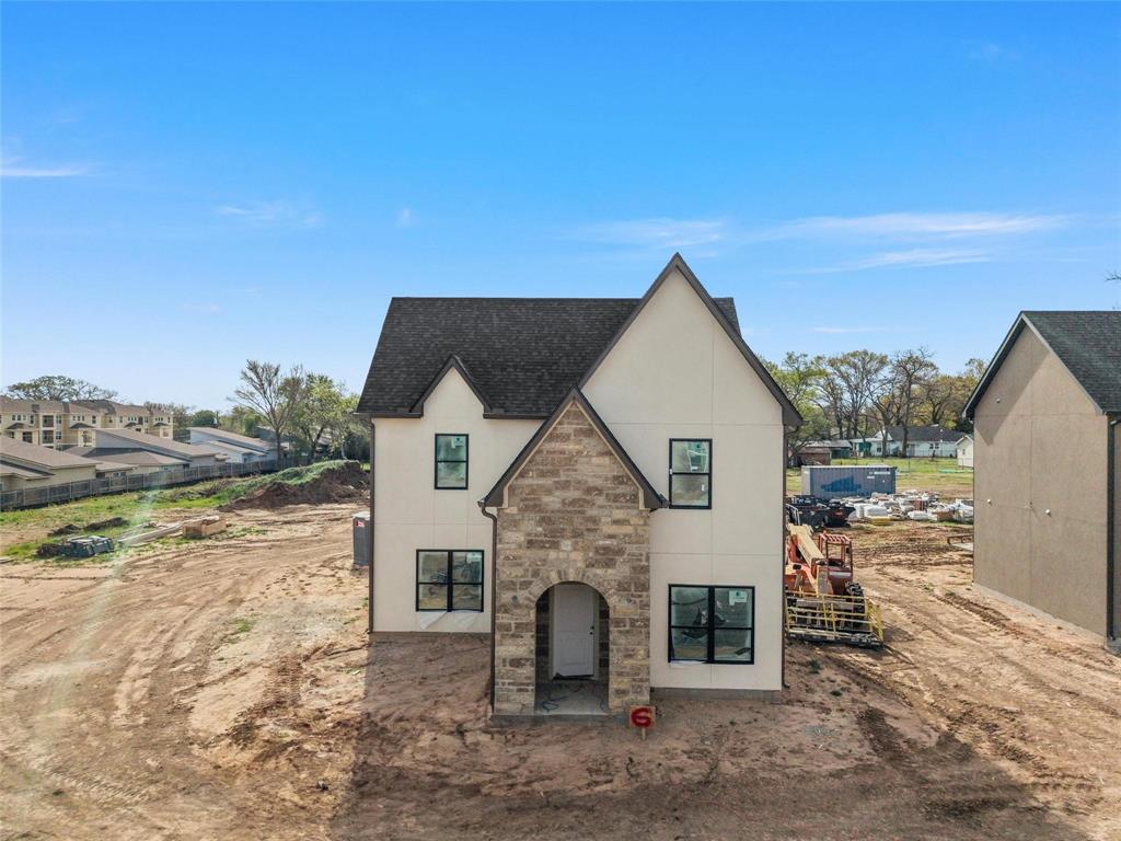 2700 S 2nd I Property Photo 1