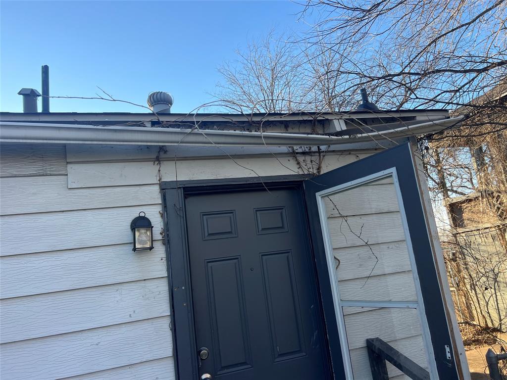 4509 Sandage Avenue Property Photo 2
