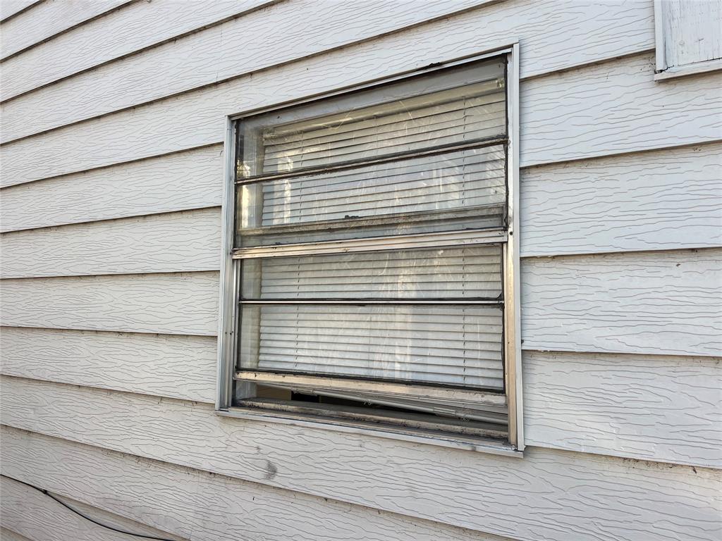 4509 Sandage Avenue Property Photo 15