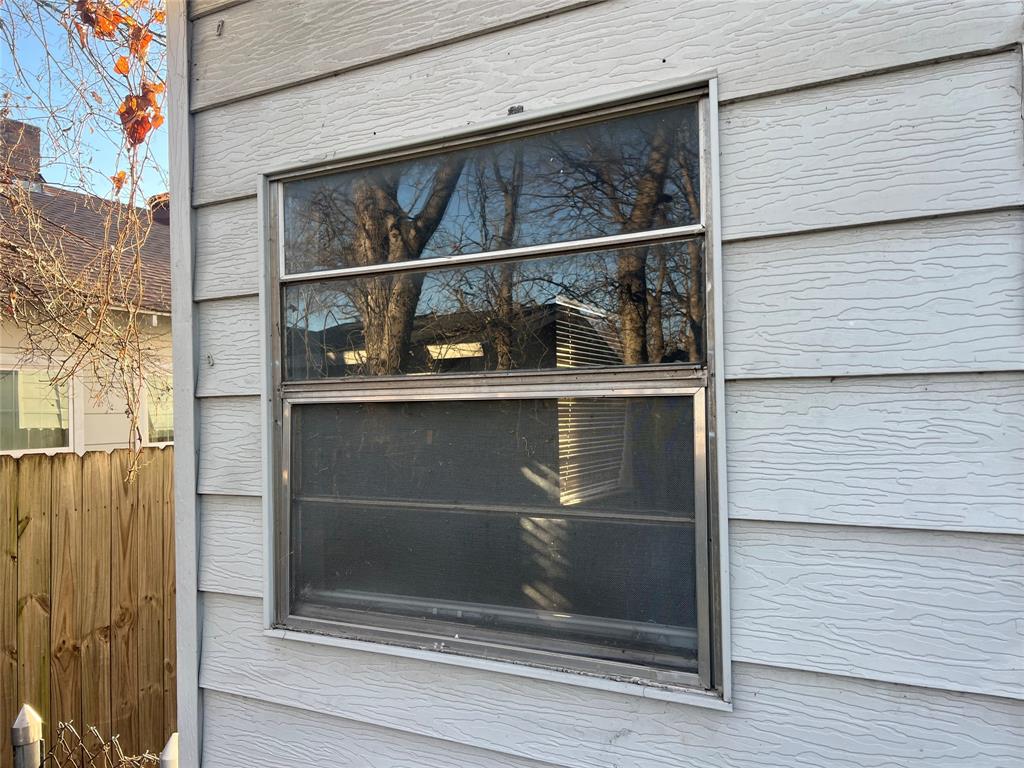 4509 Sandage Avenue Property Photo 21