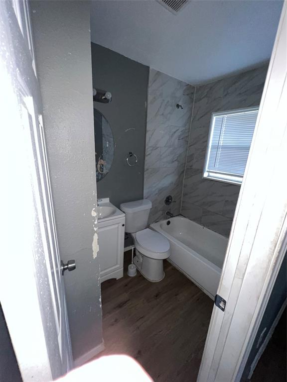 4509 Sandage Avenue Property Photo 36