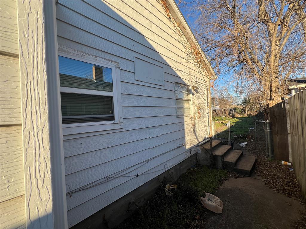 4509 Sandage Avenue Property Photo 37
