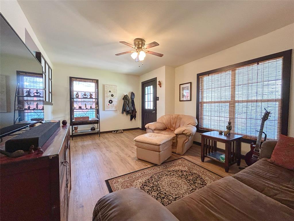 516 Harlem Avenue Property Photo 6