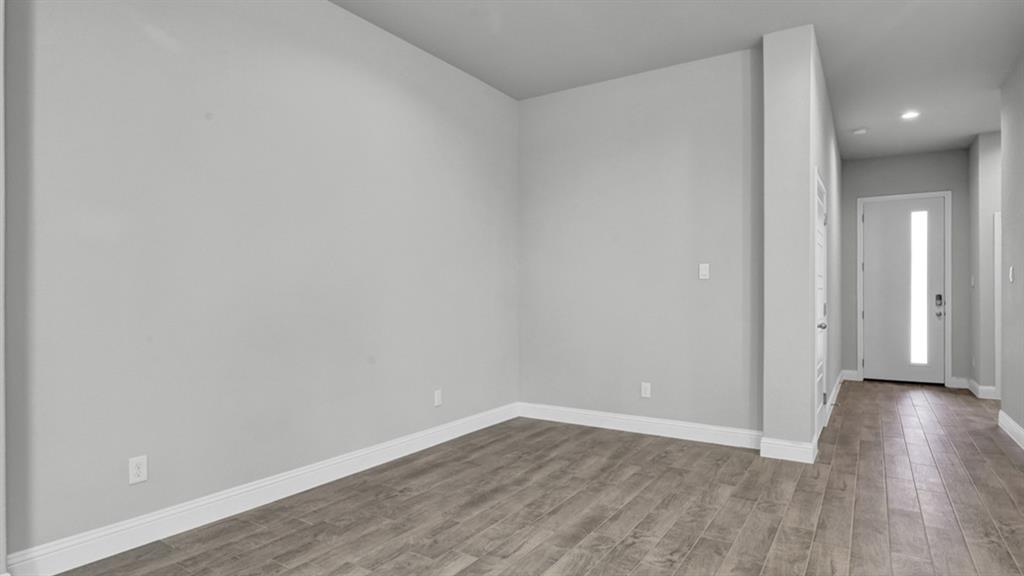 2616 Goldfinch Drive Property Photo 6