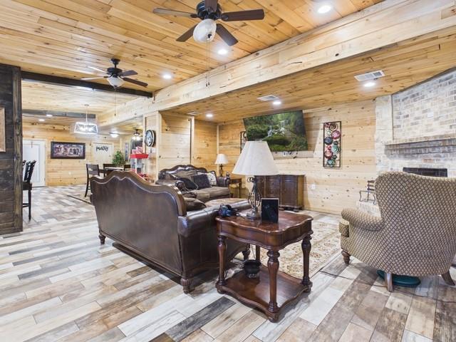 6421 Cr 3715 Property Photo 16