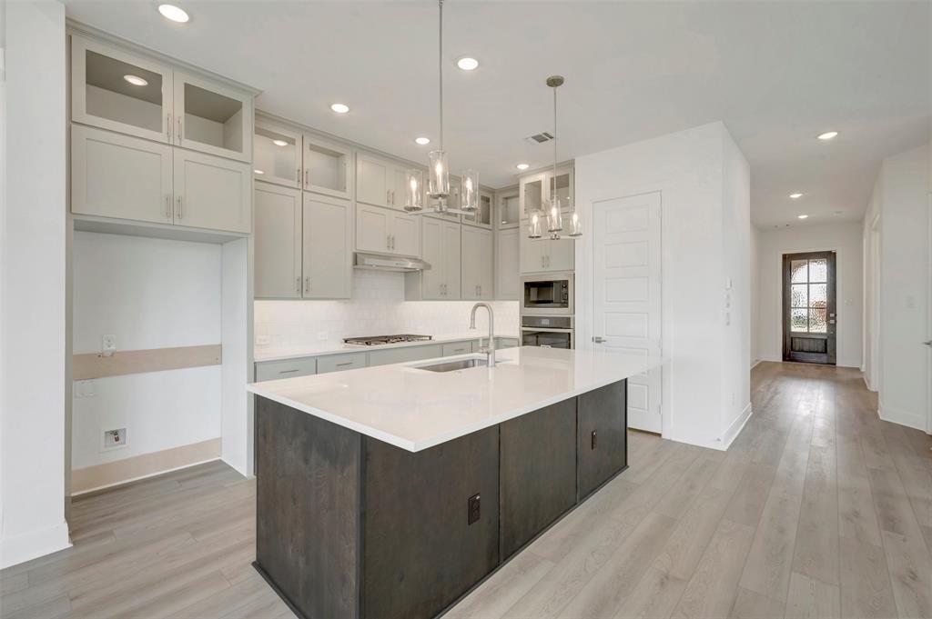 2813 Genuine Risk Court Property Photo 8
